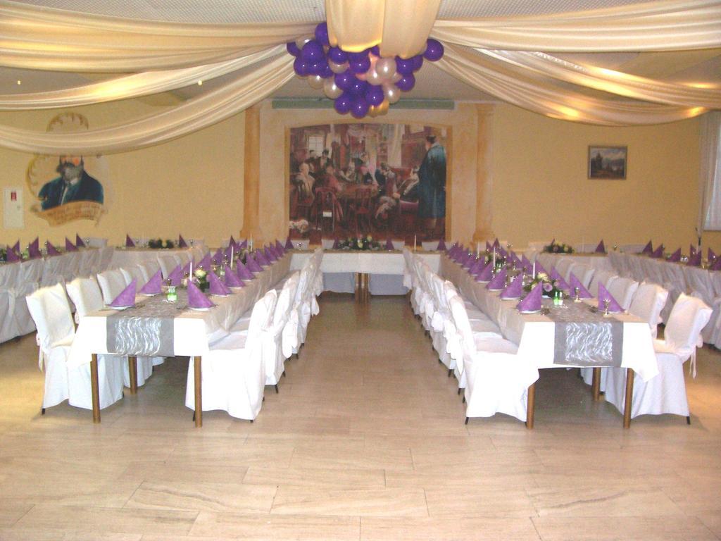 Reuterstadt Stavenhagen Hotel Reuterhof מראה חיצוני תמונה