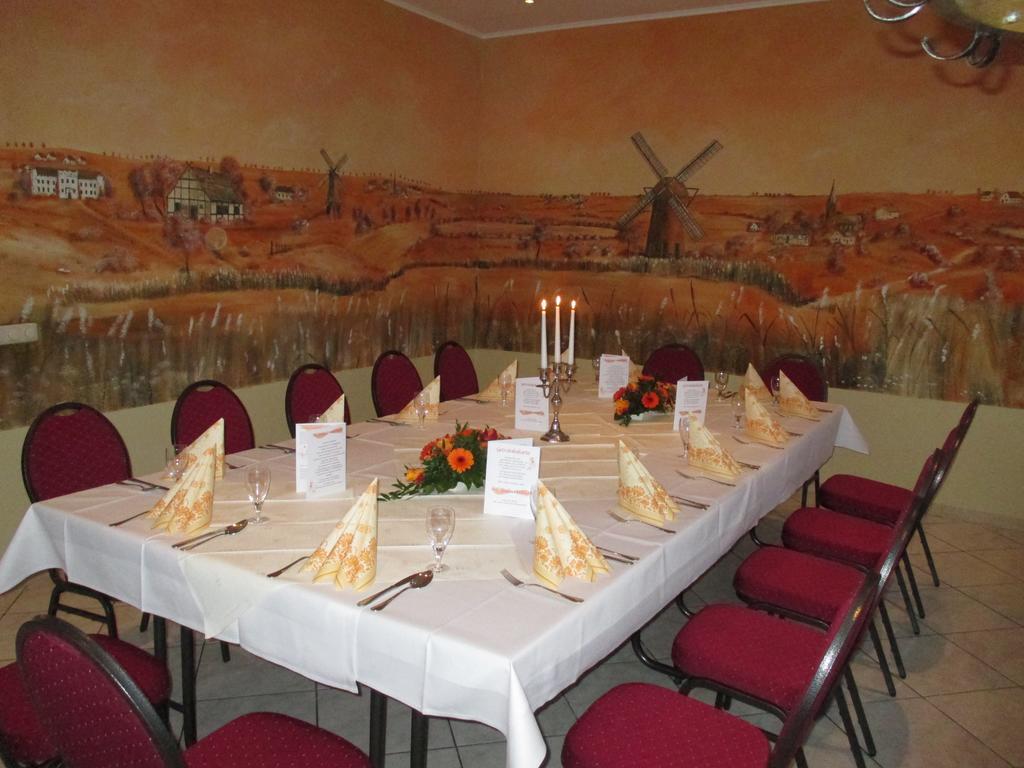 Reuterstadt Stavenhagen Hotel Reuterhof מראה חיצוני תמונה